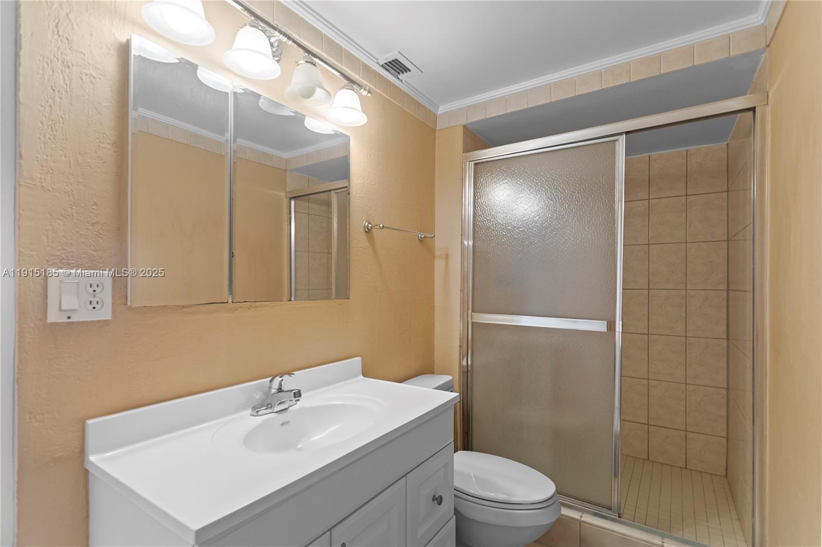 1600 S Ocean Drive # 11H