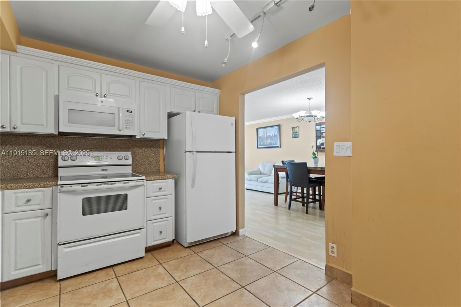 1600 S Ocean Drive # 11H