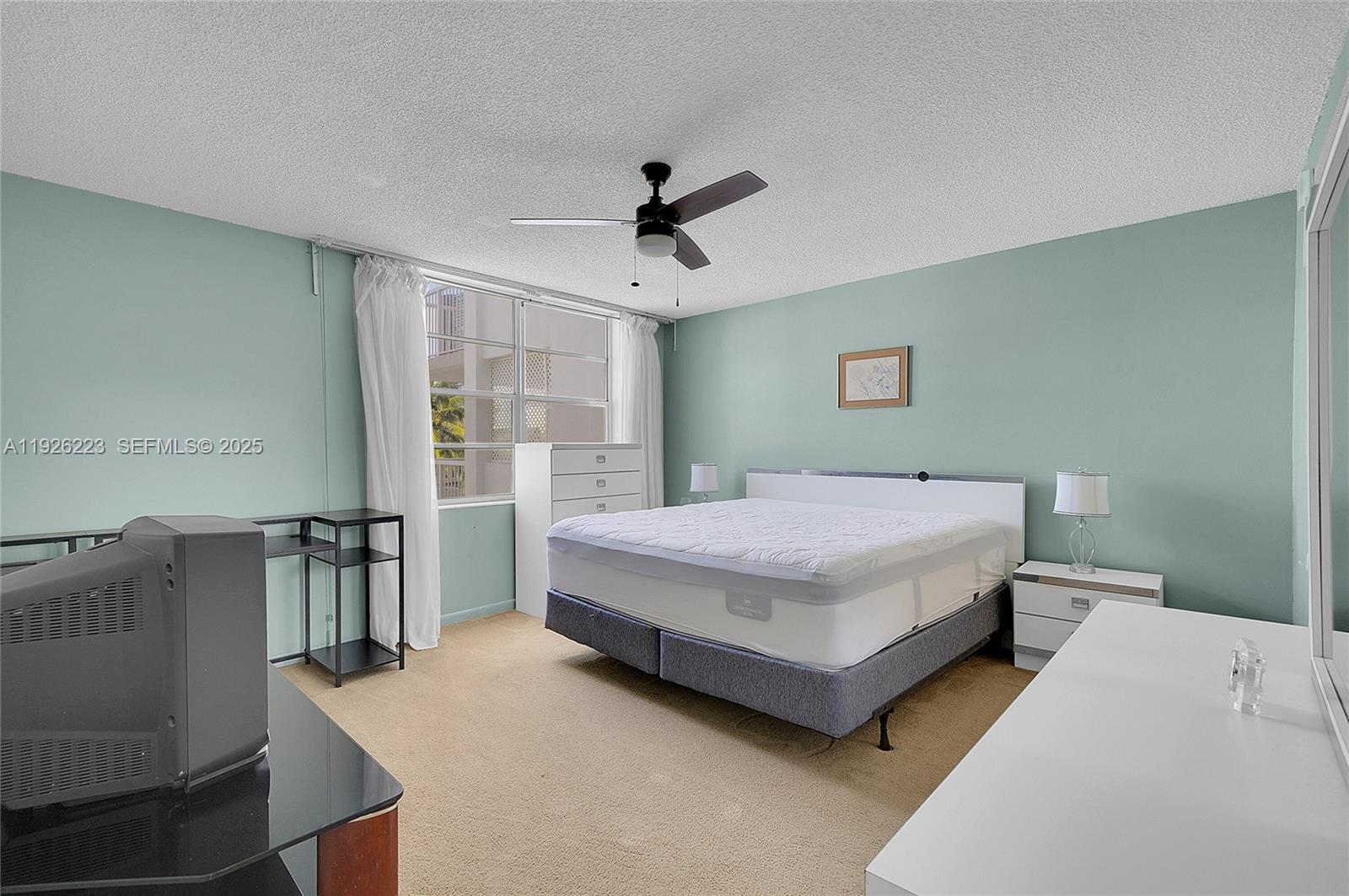 17800 Atlantic Blvd # 409