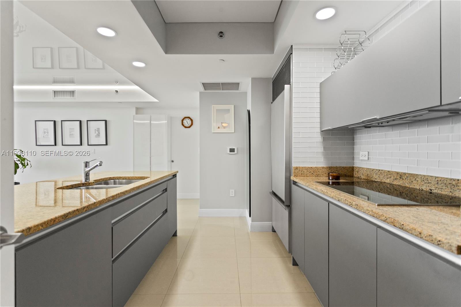 17201 Collins Ave # 3502