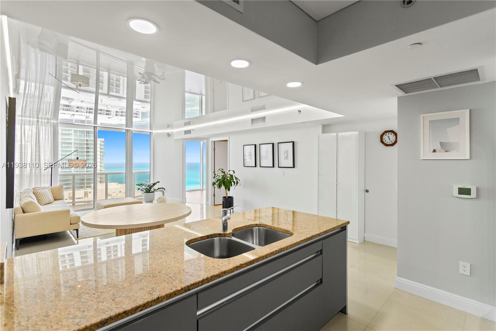 17201 Collins Ave # 3502