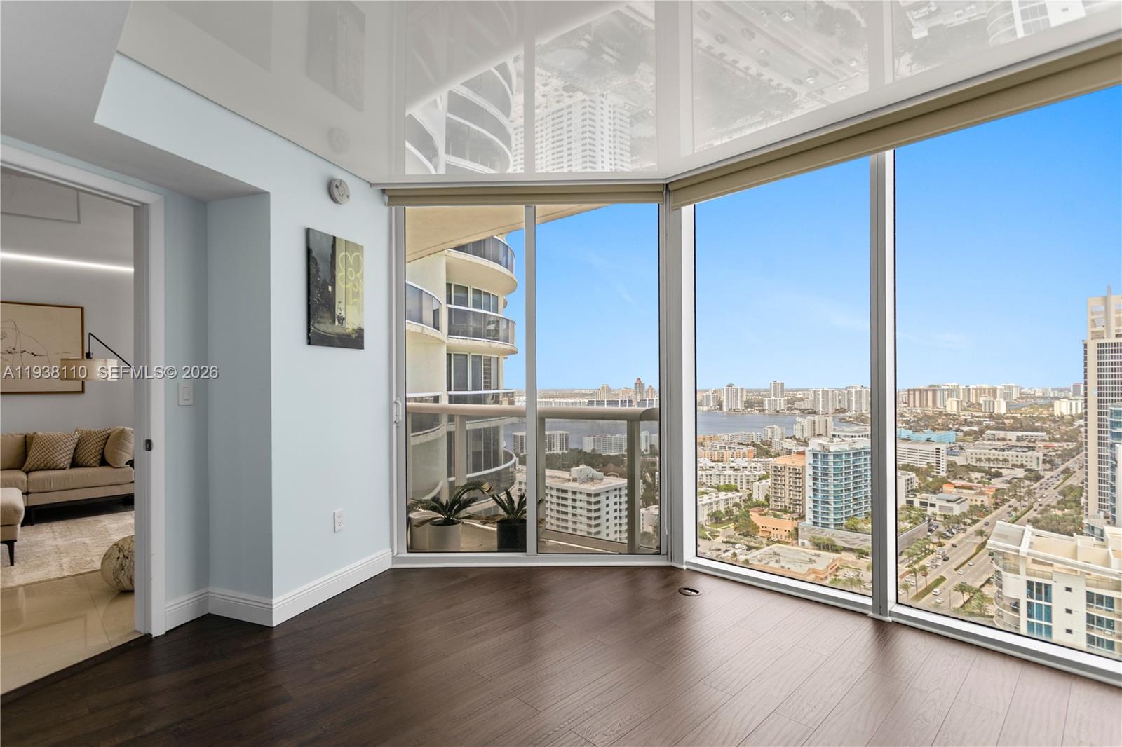 17201 Collins Ave # 3502