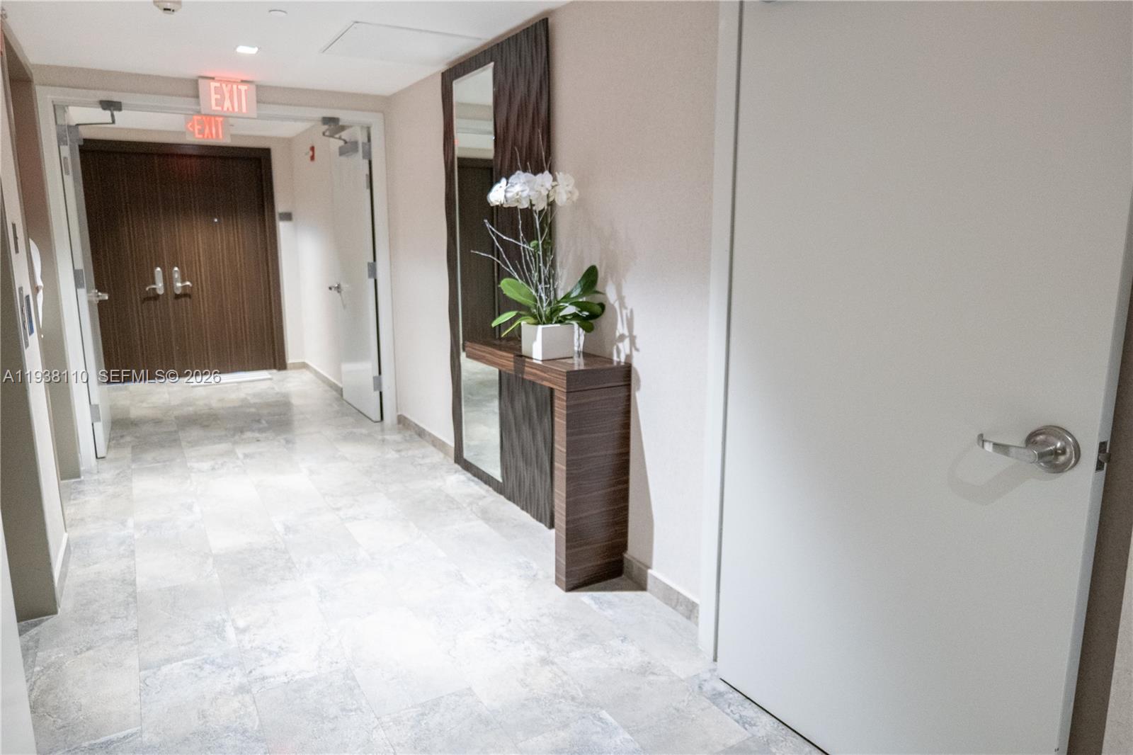 17201 Collins Ave # 3502