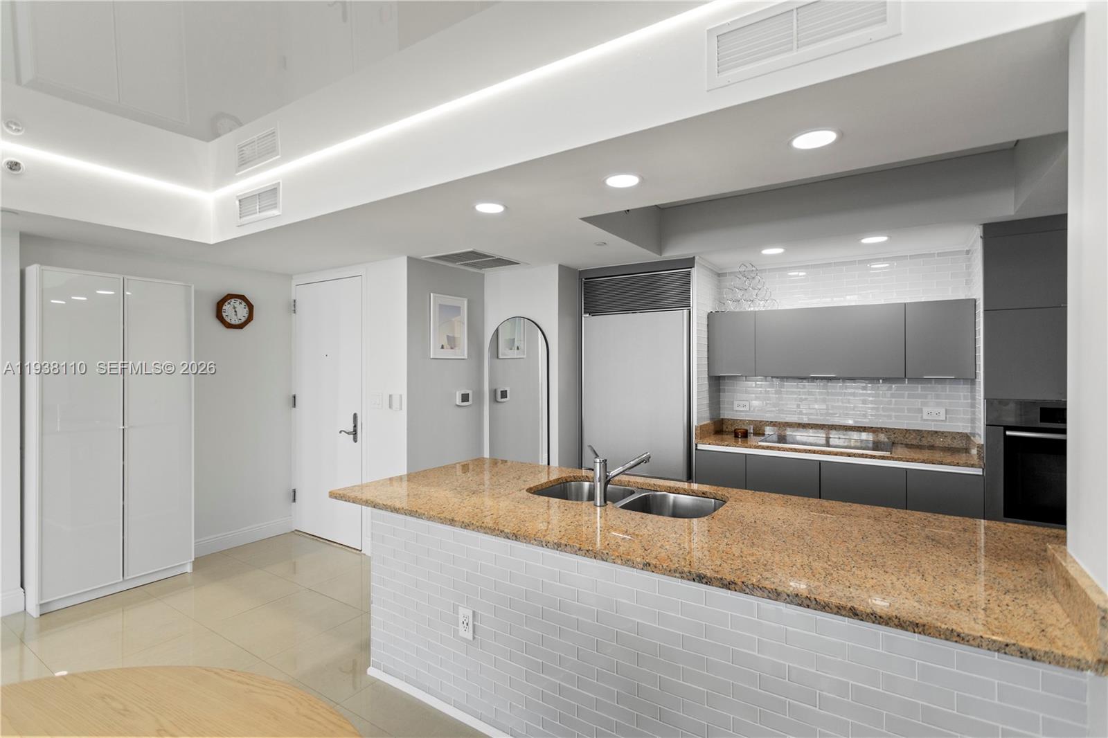 17201 Collins Ave # 3502