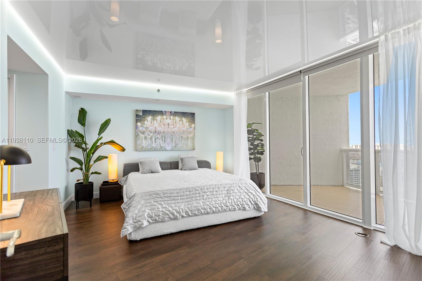 17201 Collins Ave # 3502