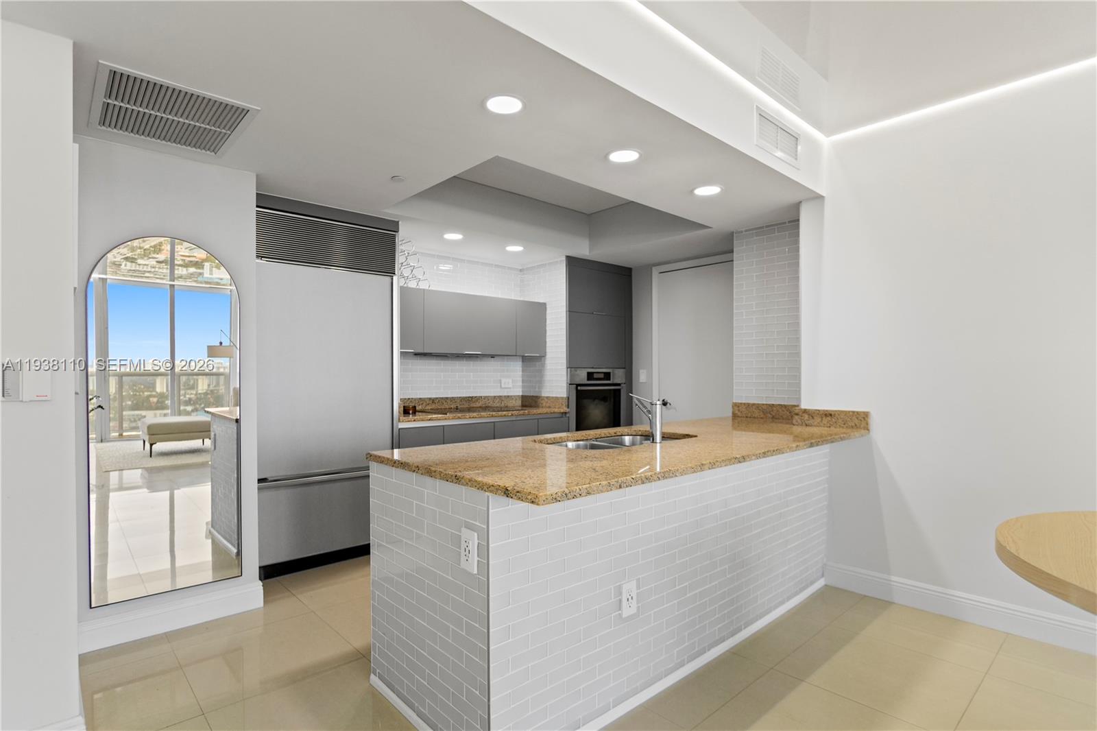 17201 Collins Ave # 3502