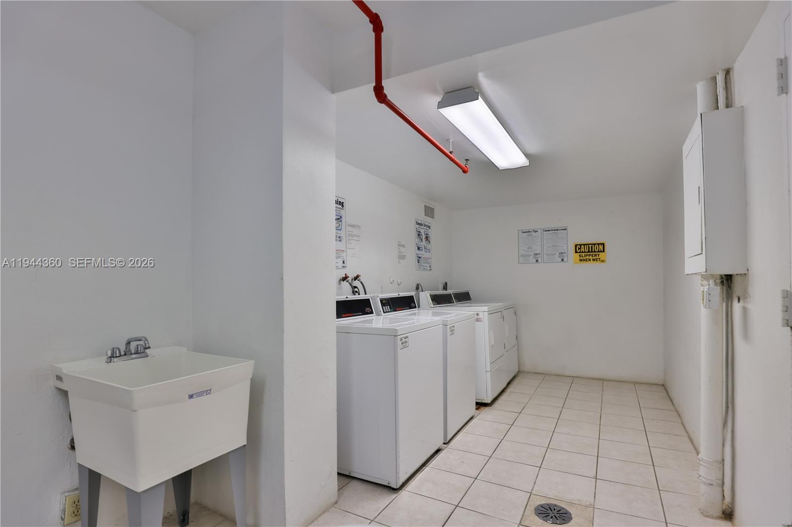 19380 Collins Ave # 726