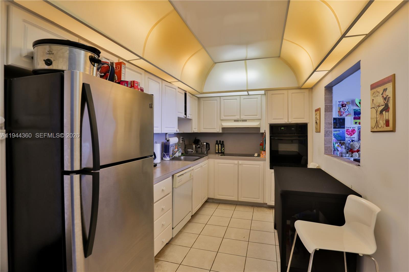 19380 Collins Ave # 726