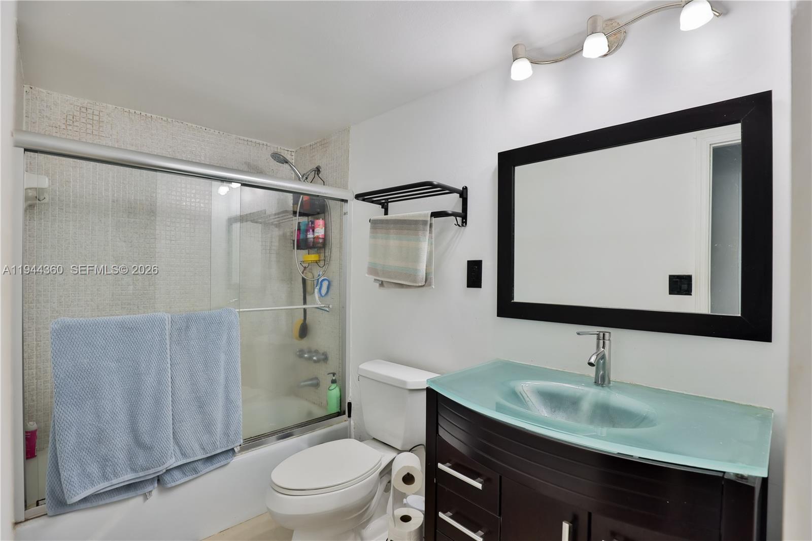 19380 Collins Ave # 726