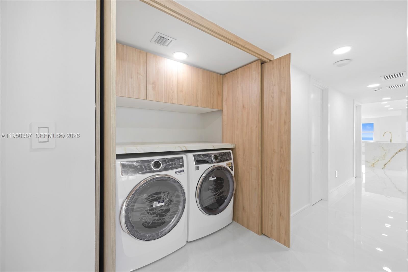 3410 Galt Ocean Dr Unit: PH2N