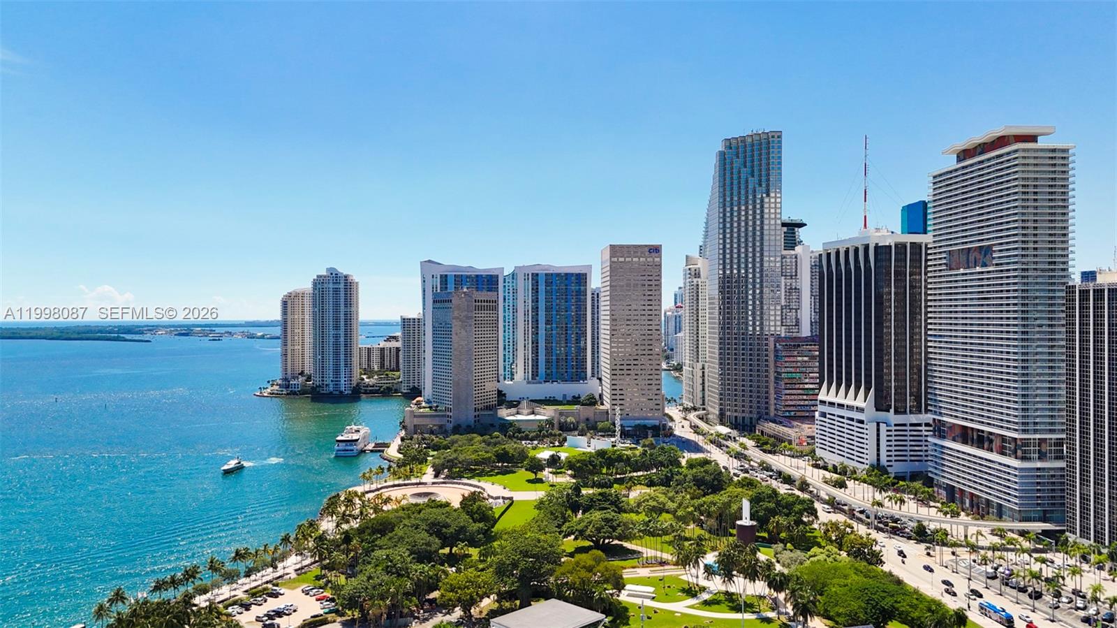 300 S Biscayne Blvd # 2414 Unit: T-2414