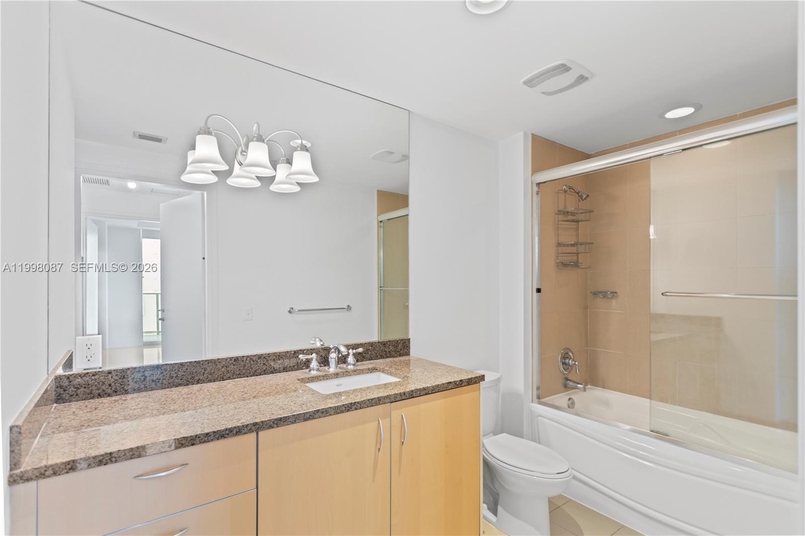 300 S Biscayne Blvd # 2414 Unit: T-2414