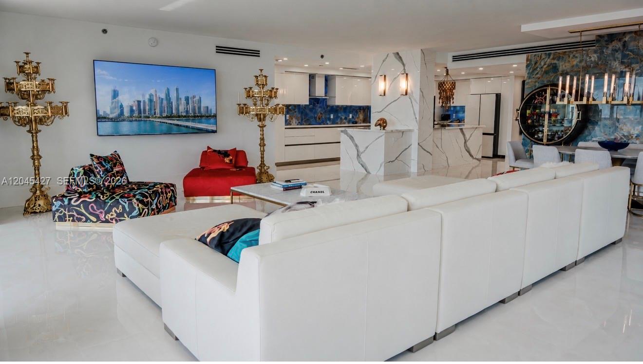 1800 S Ocean Dr # 3601