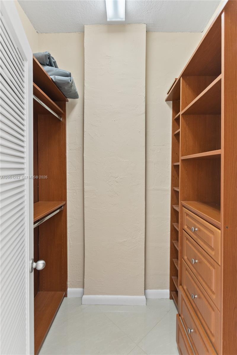 19390 Collins Ave # 17 Unit: PH-17