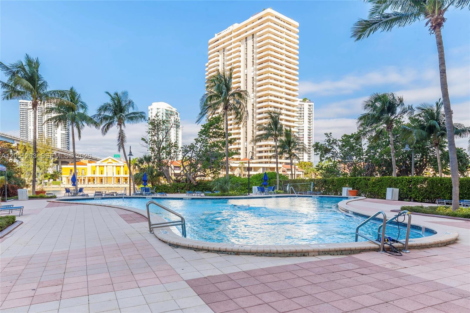 19390 Collins Ave # 17 Unit: PH-17