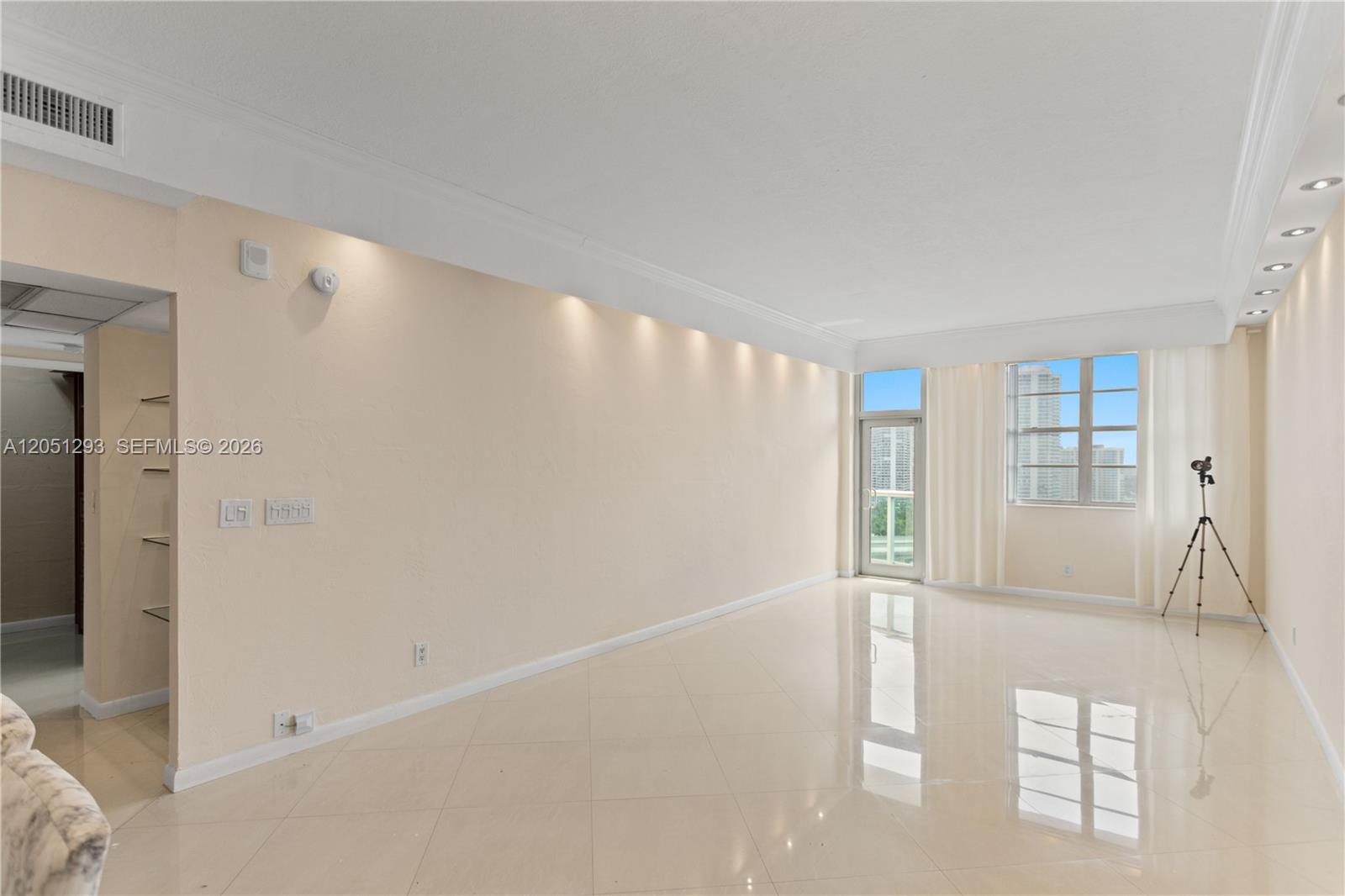 19390 Collins Ave # 17 Unit: PH-17
