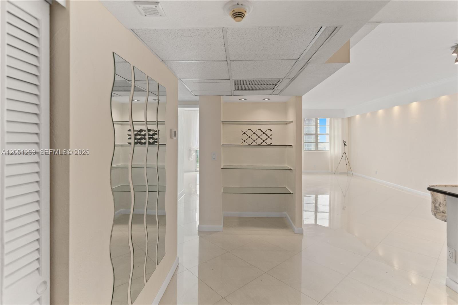 19390 Collins Ave # 17 Unit: PH-17