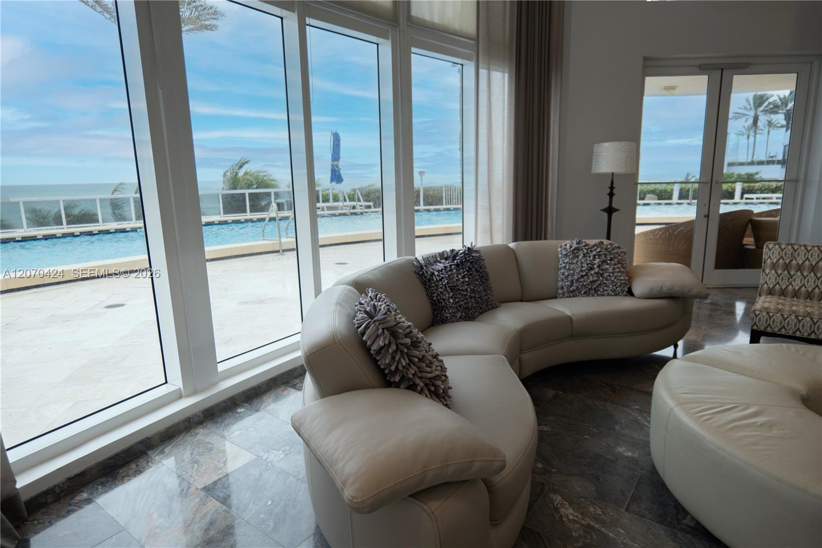 17201 Collins Ave # 3502