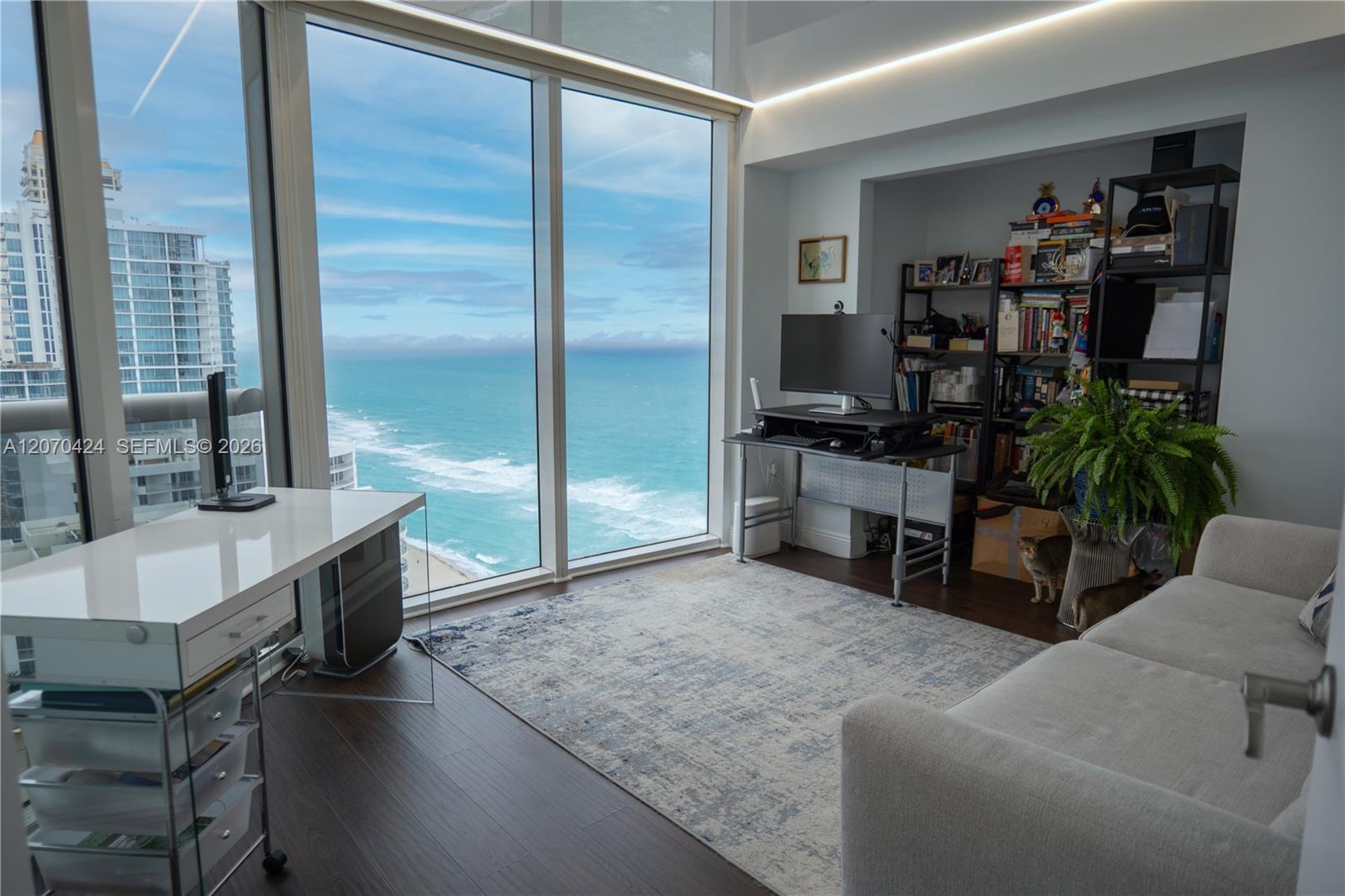 17201 Collins Ave # 3502