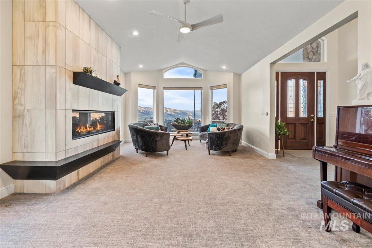 7 Spring Creek Rd