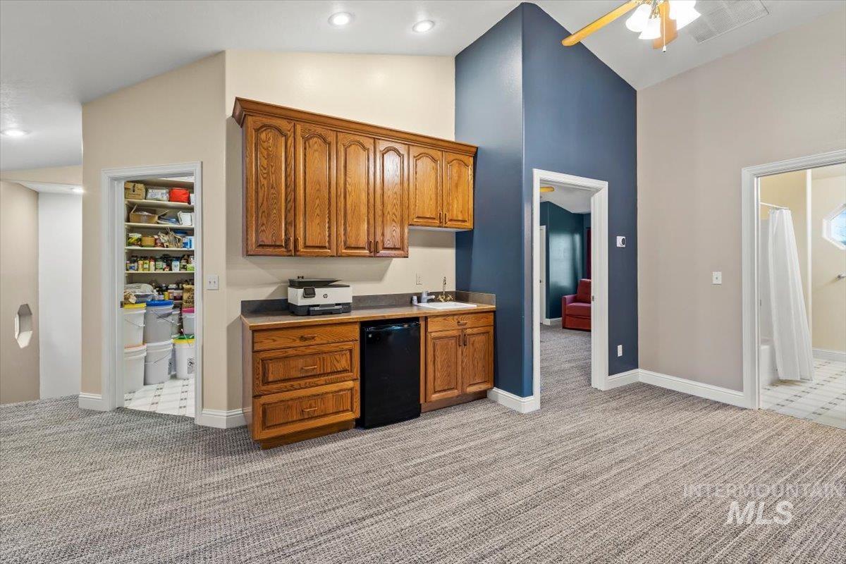 7 Spring Creek Rd