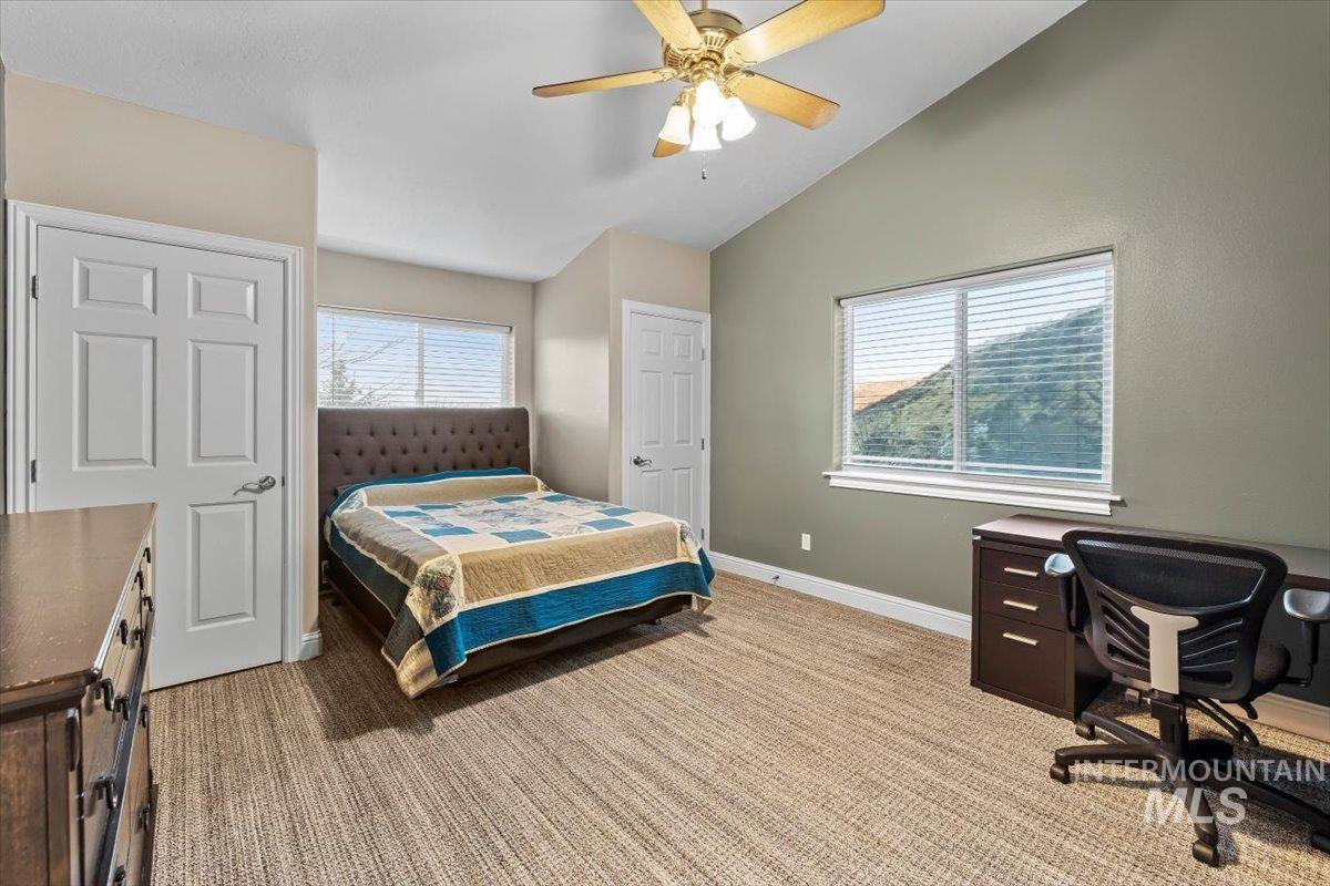 7 Spring Creek Rd