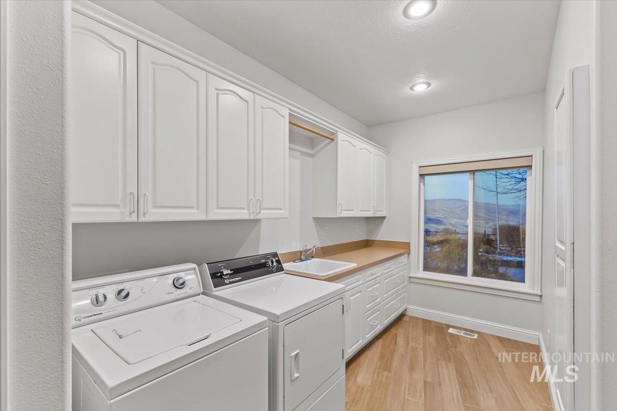 7 Spring Creek Rd
