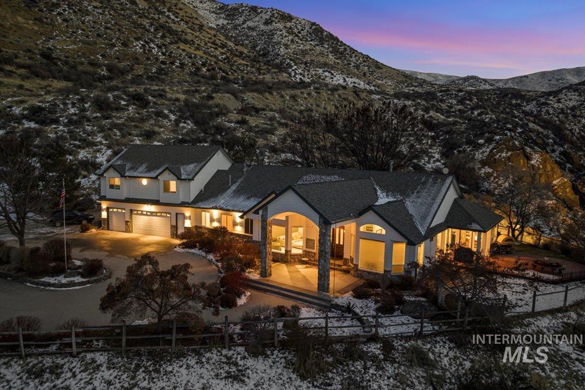 7 Spring Creek Rd