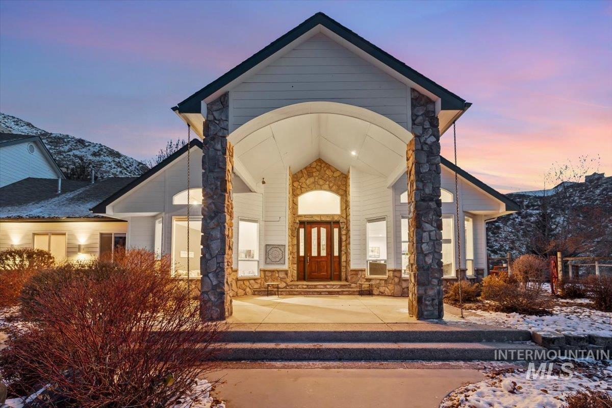 7 Spring Creek Rd