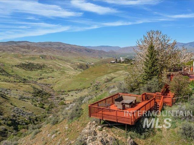7 Spring Creek Rd