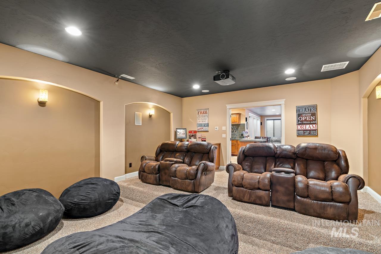2940 W Chartwell Dr