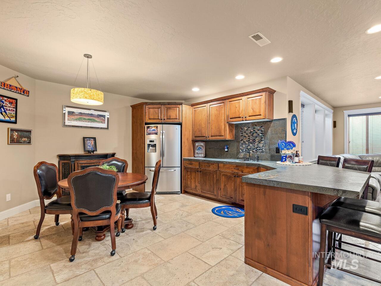 2940 W Chartwell Dr
