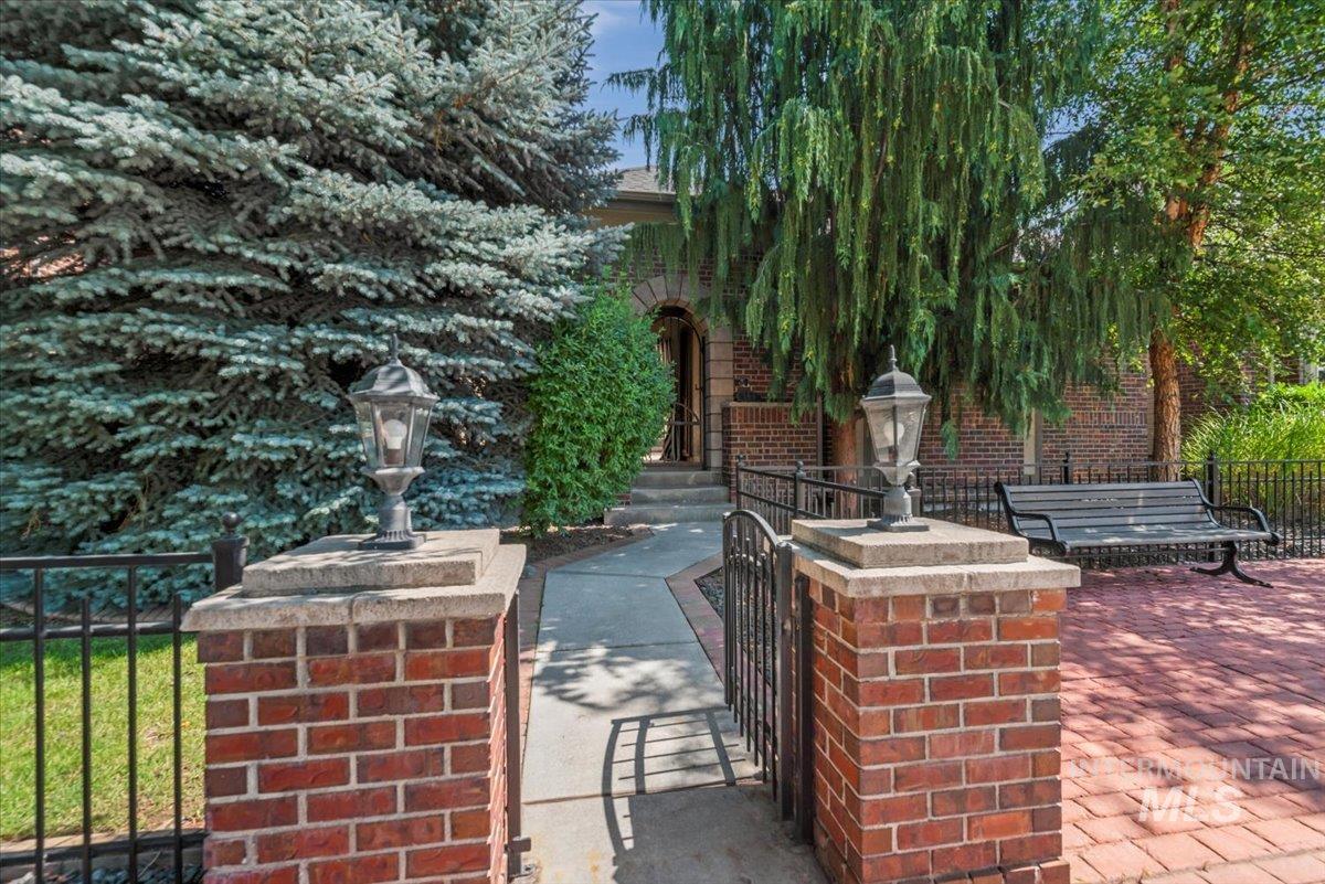 164 S 2nd St.