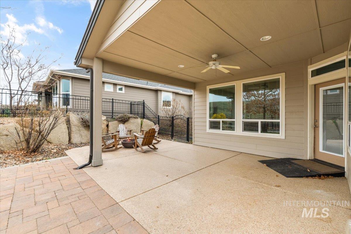 5228 W Parkridge Dr