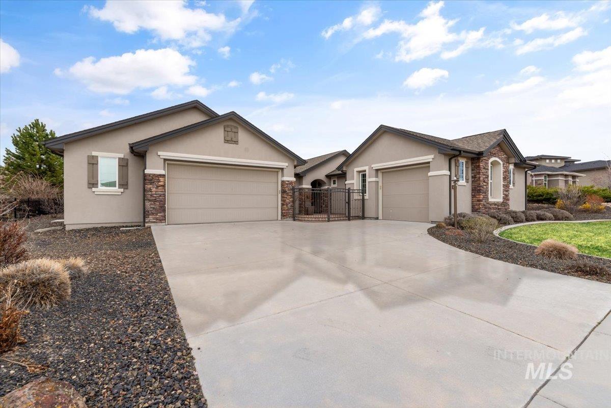 5228 W Parkridge Dr