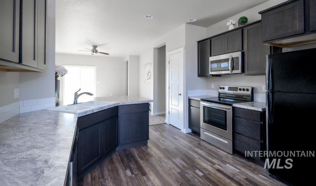 3355 W Remembrance Dr.