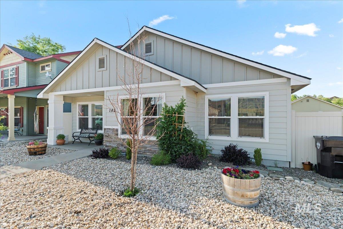 142 Dovetail Dr