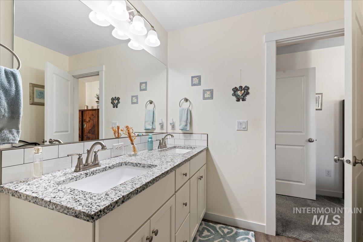 142 Dovetail Dr