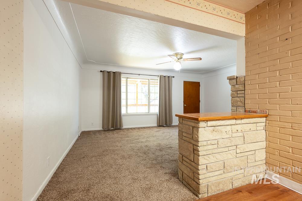 1716 E Lincoln Ave.
