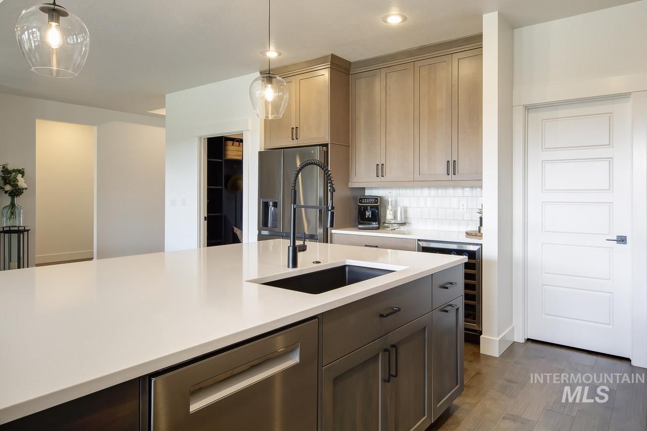 1950 N Meadow Wood Ave