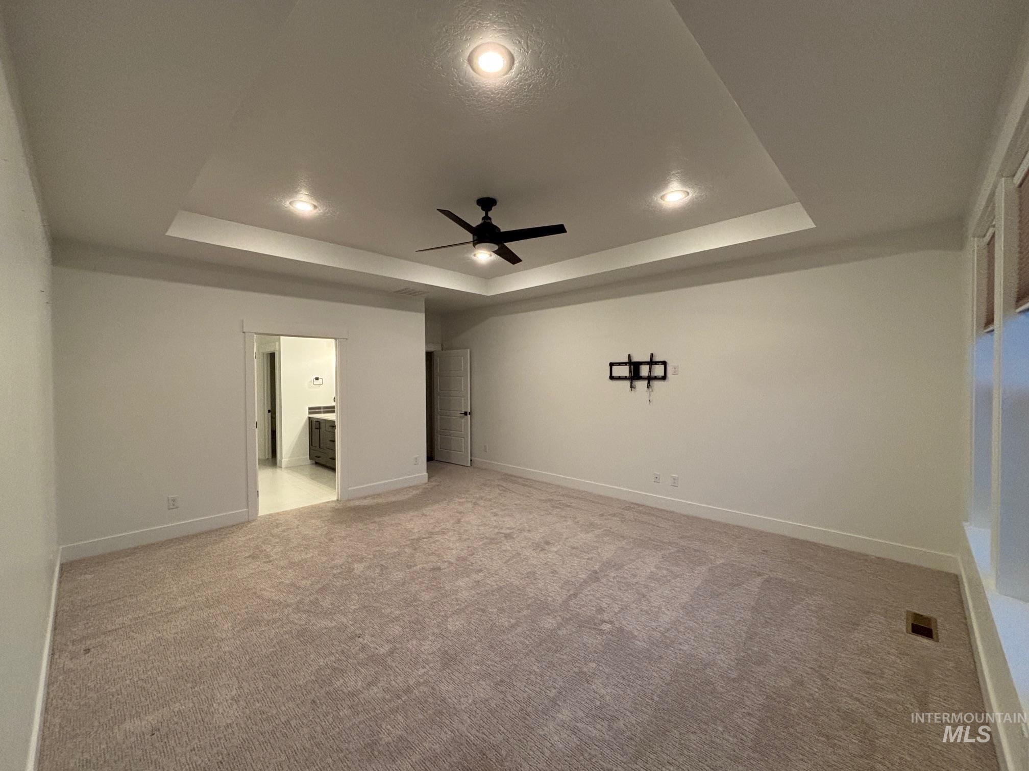 1950 N Meadow Wood Ave