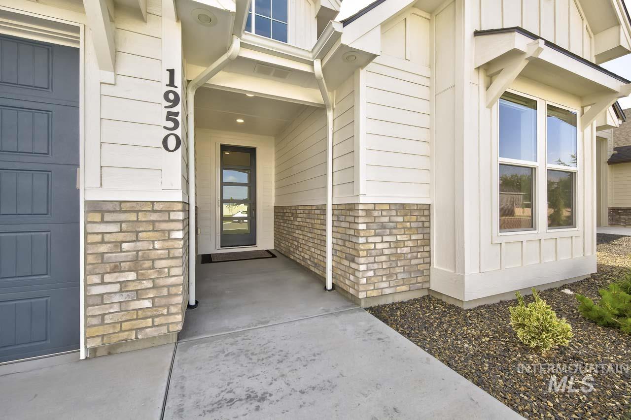 1950 N Meadow Wood Ave