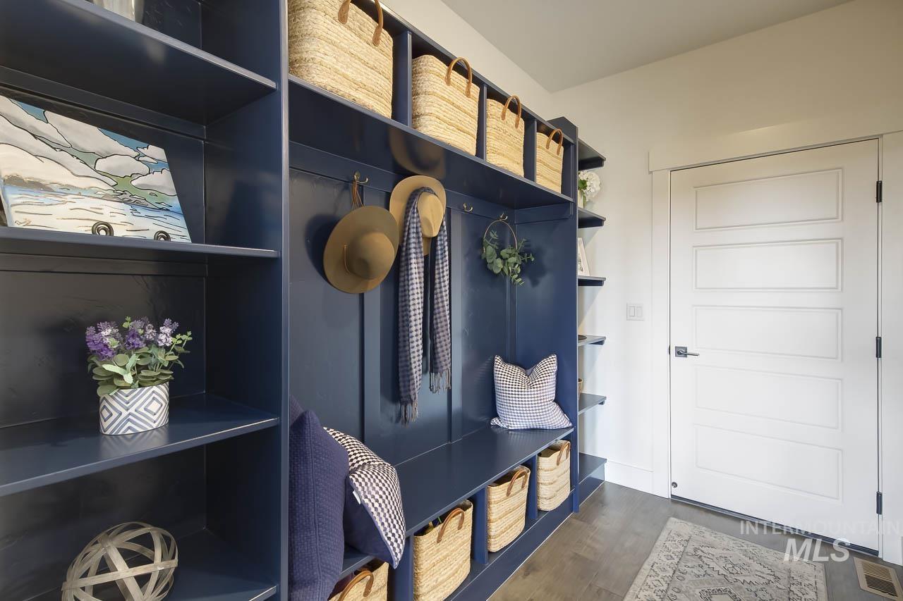 1950 N Meadow Wood Ave