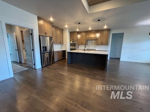 1950 N Meadow Wood Ave