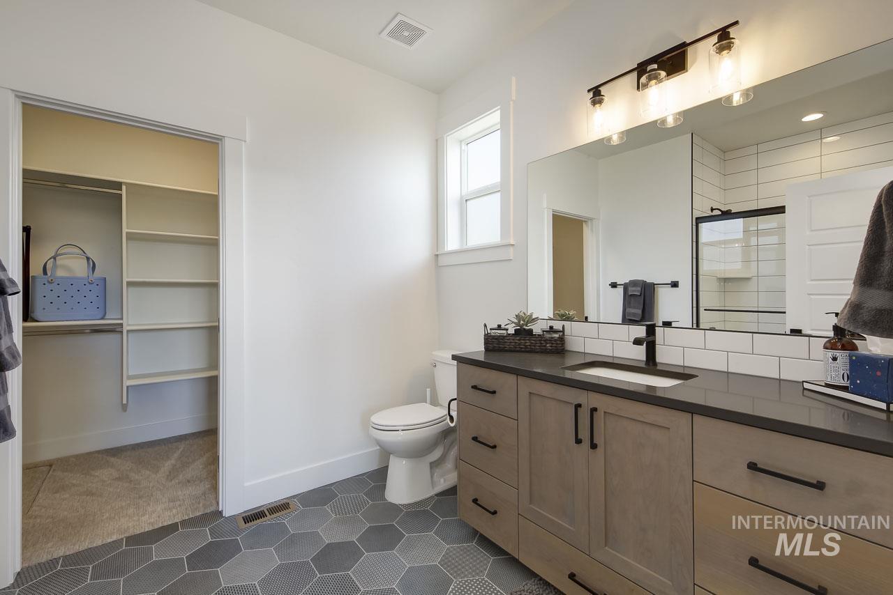 1950 N Meadow Wood Ave