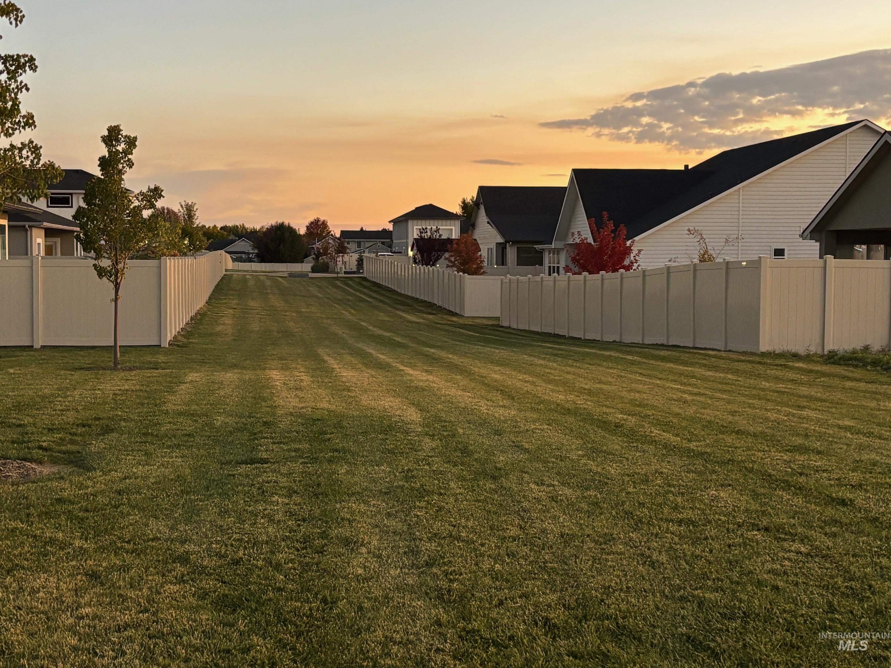 1950 N Meadow Wood Ave