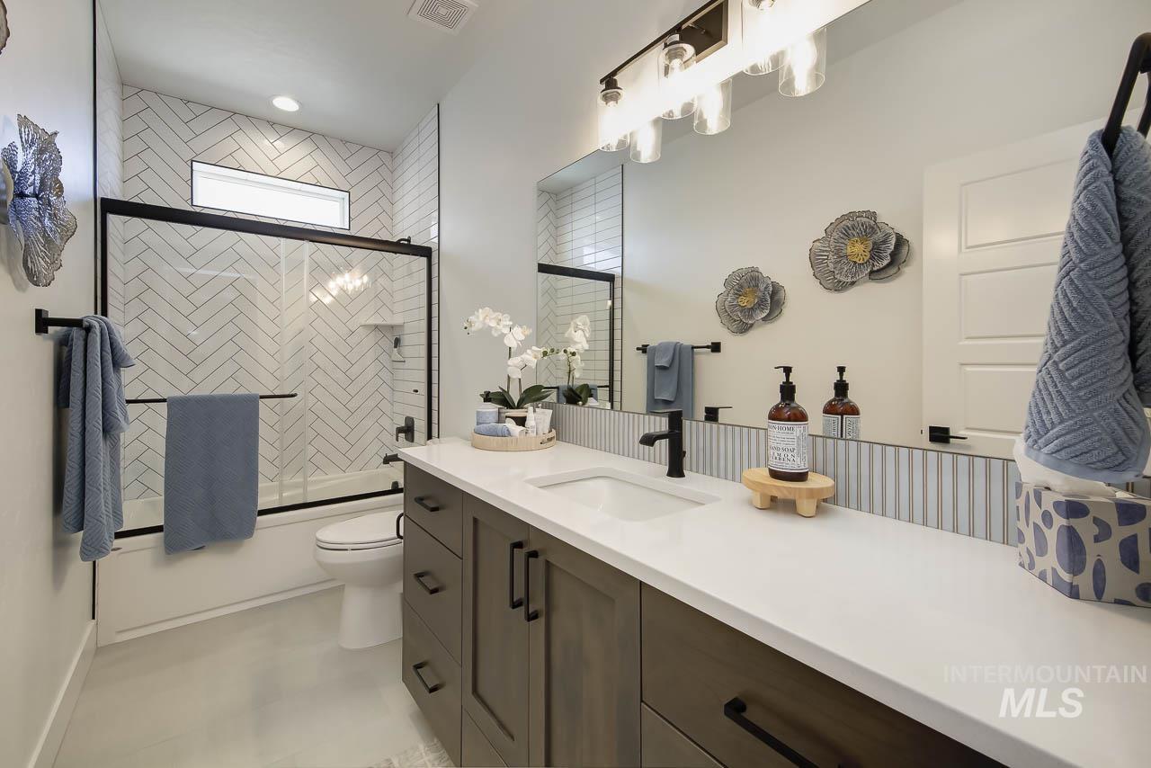 1950 N Meadow Wood Ave