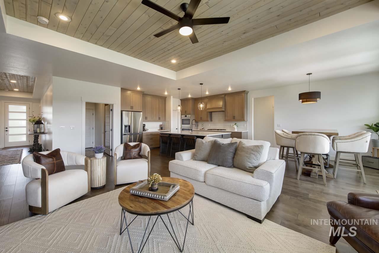 1950 N Meadow Wood Ave