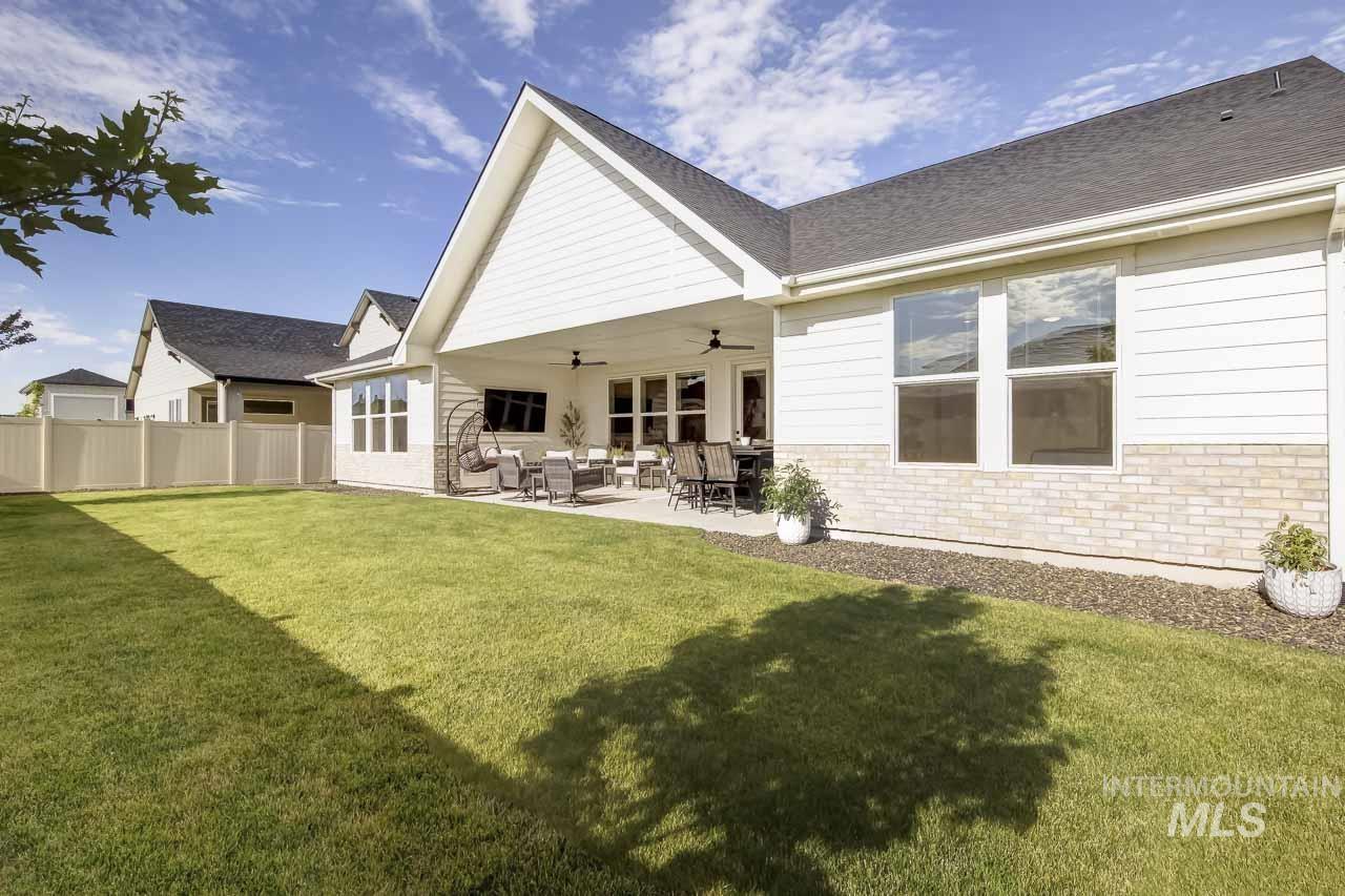 1950 N Meadow Wood Ave