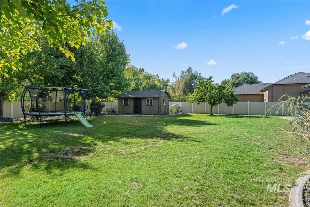 9609 W Red Berry Ct